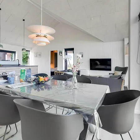 Gojana - 400m From The Sea By Interhome Feriehus *